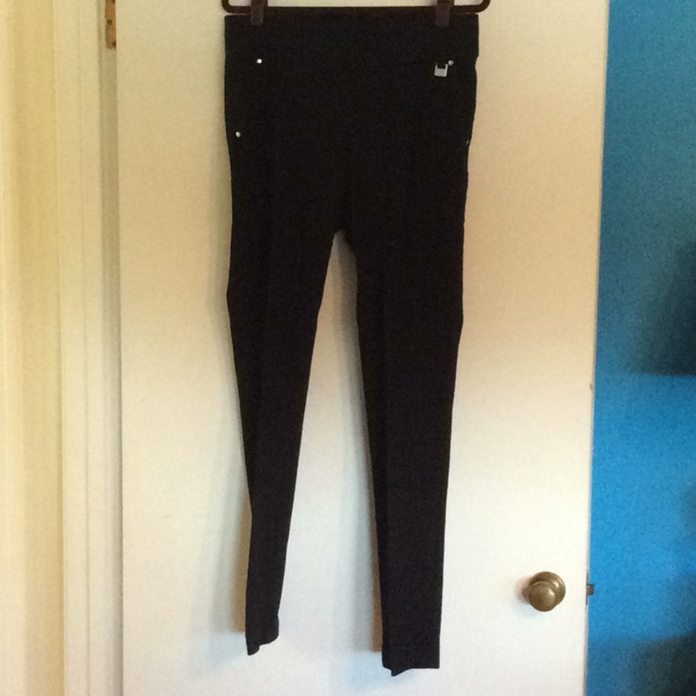 Black textured Rafaella Comfort skinny pants.